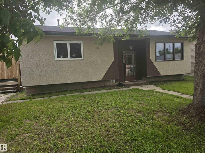 Property Photo:  4923 51 Avenue  AB T0B 3H0 