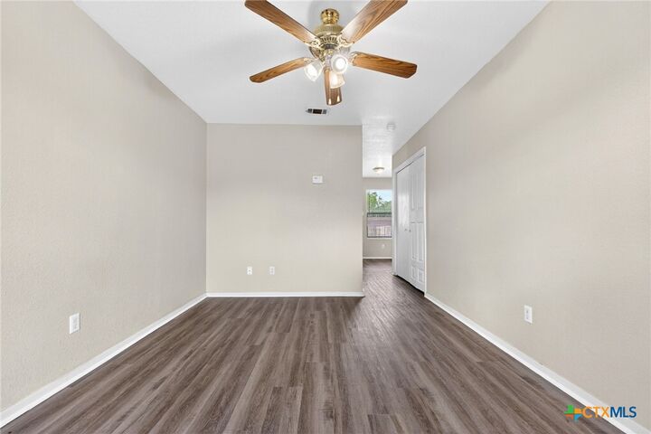 Property Photo: 1105 Leslie Circle TX 76549