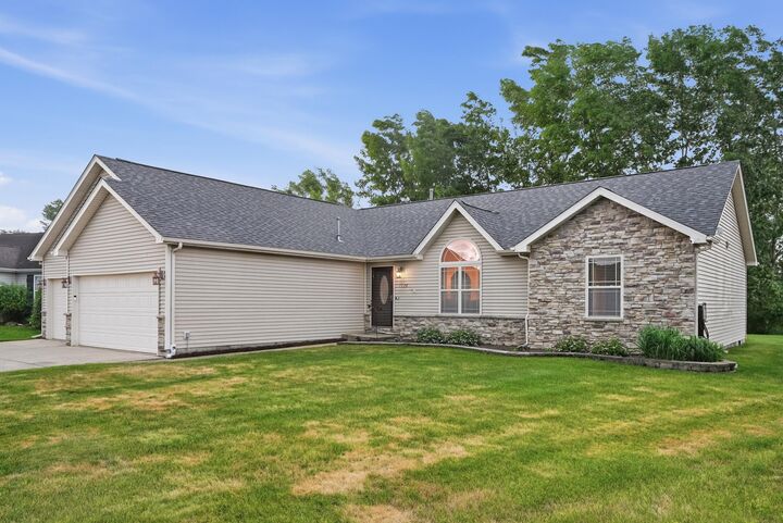 Property Photo:  1726 Elderberry Circle  IN 46310 
