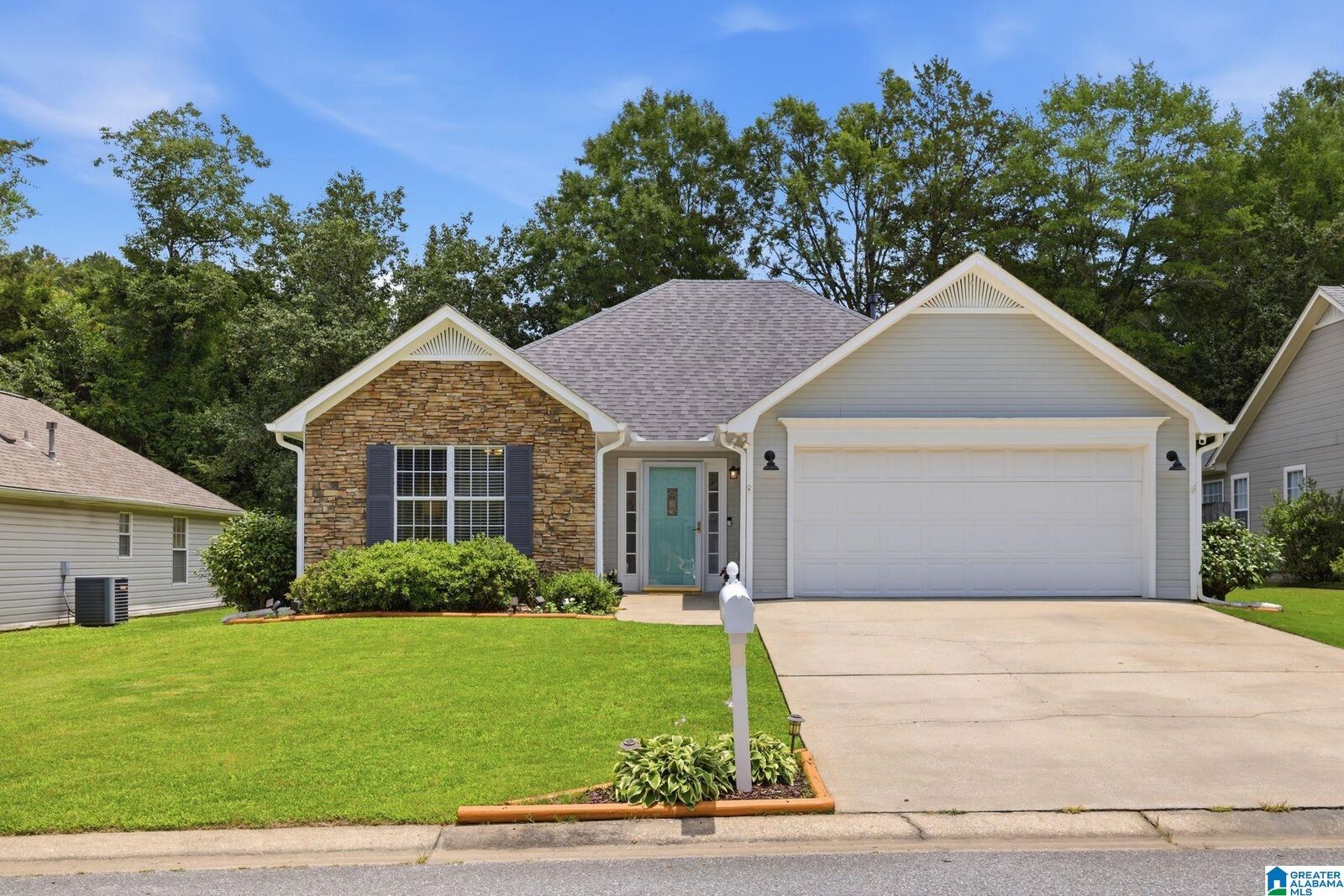 Property Photo:  133 Lake Terrace  AL 35007 