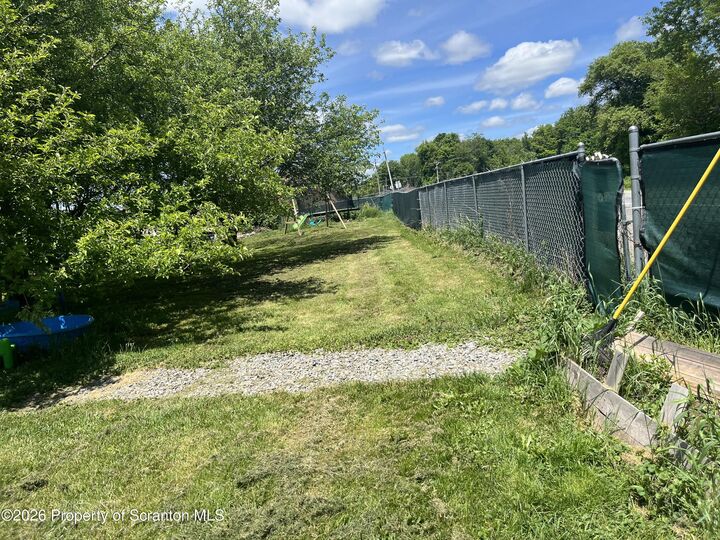 Property Photo:  1079 Crosstown Highway  PA 18462 