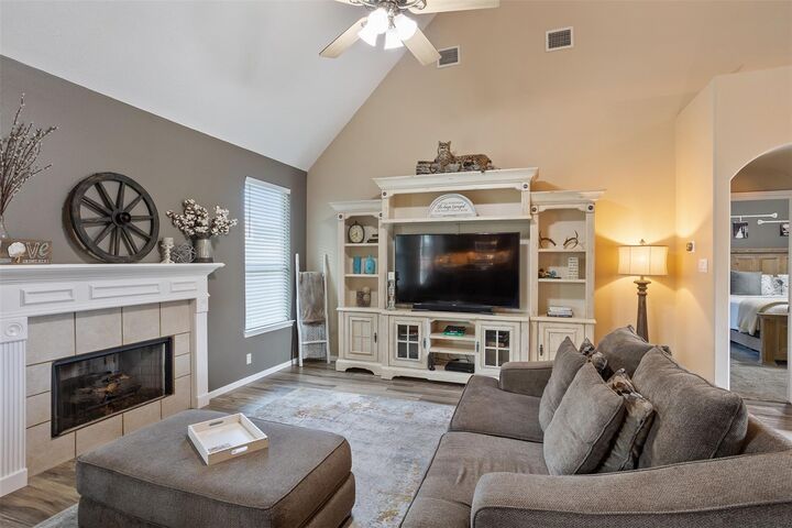 Property Photo:  1809 Meredith Court  TX 77536 