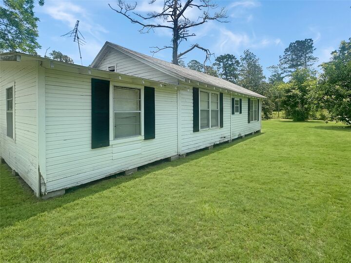 Property Photo:  1889 Fm 1747  TX 75951 