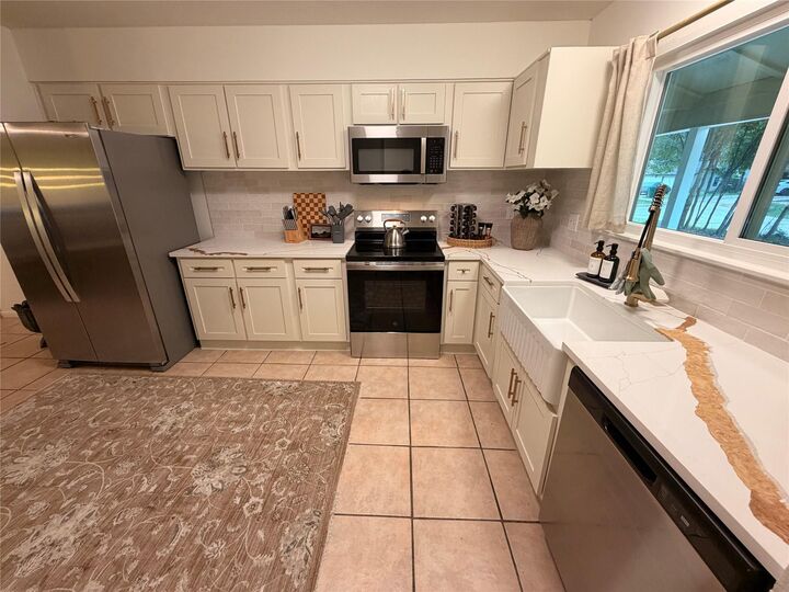 Property Photo: 1 Laurel Oak Place TX 77380