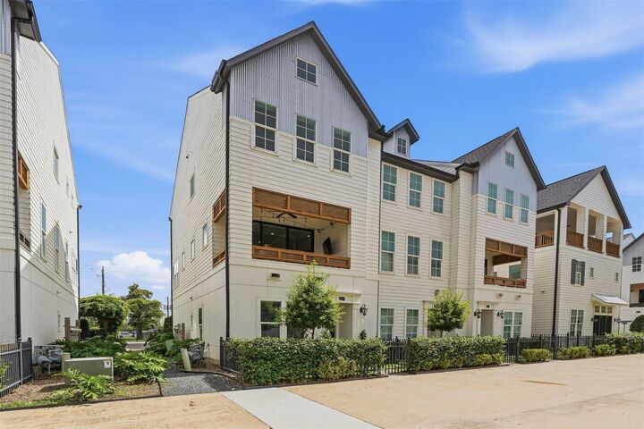 Property Photo:  3413 Timbergrove Oaks Street  TX 77008 