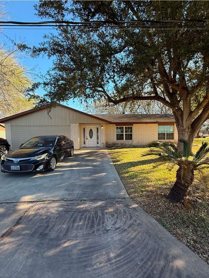 Property Photo: 3715 Cline Rd TX 77488