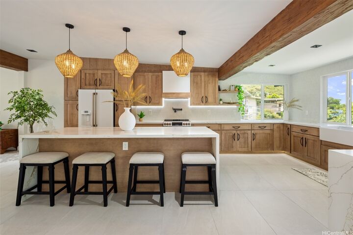 Property Photo:  852 Kainoa Place  HI 96821 