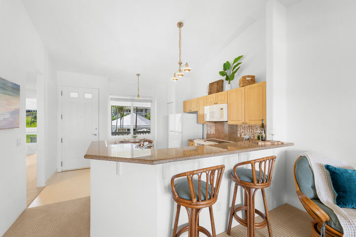 Property Photo:  75-6009 Alii Dr R-22  HI 96740 