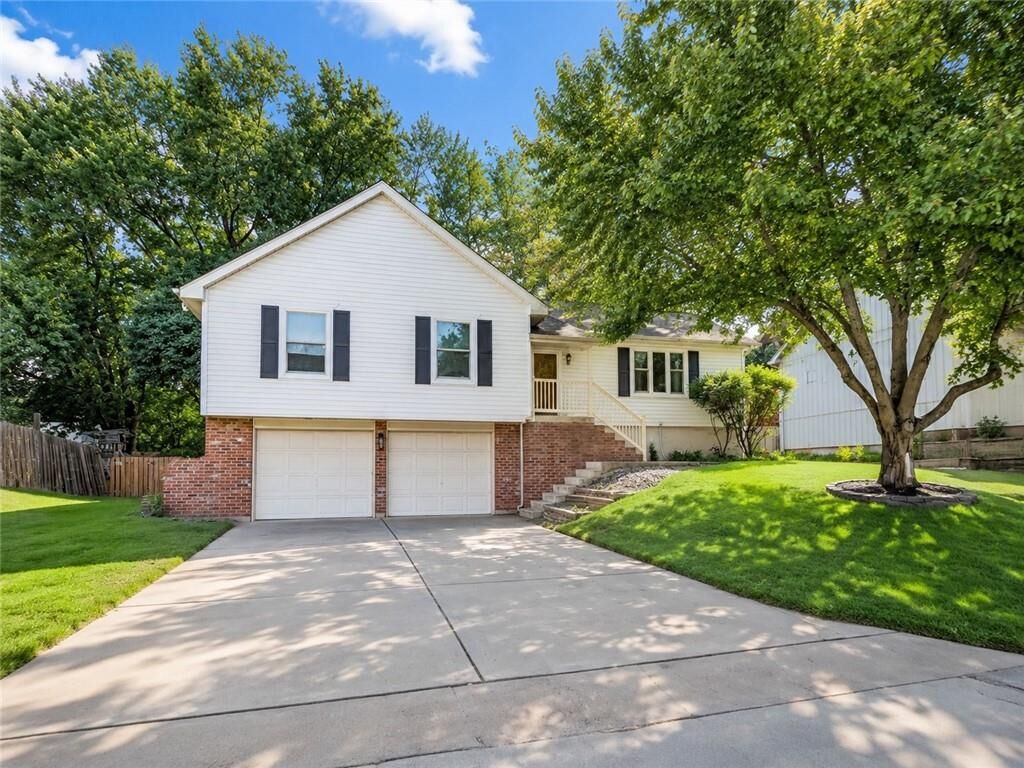 Property Photo: 2123 NW 8th Street MO 64015
