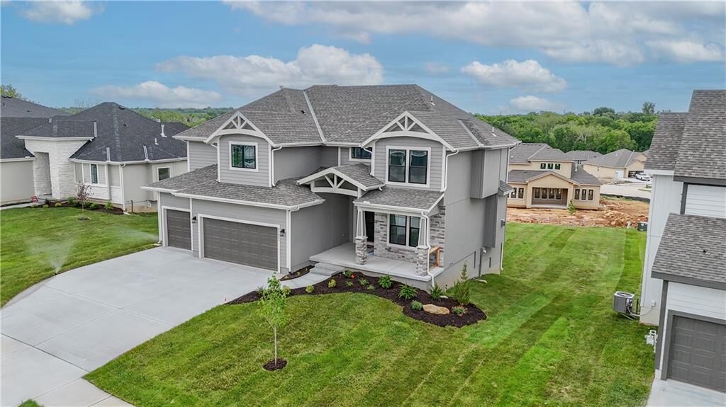Property Photo:  6001 Araphahoe Street  KS 66226 