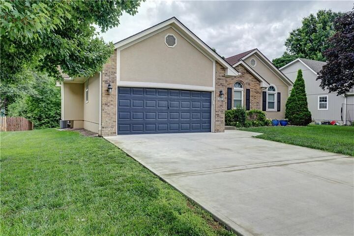 Property Photo: 205 SE Breon Bay Street MO 64063