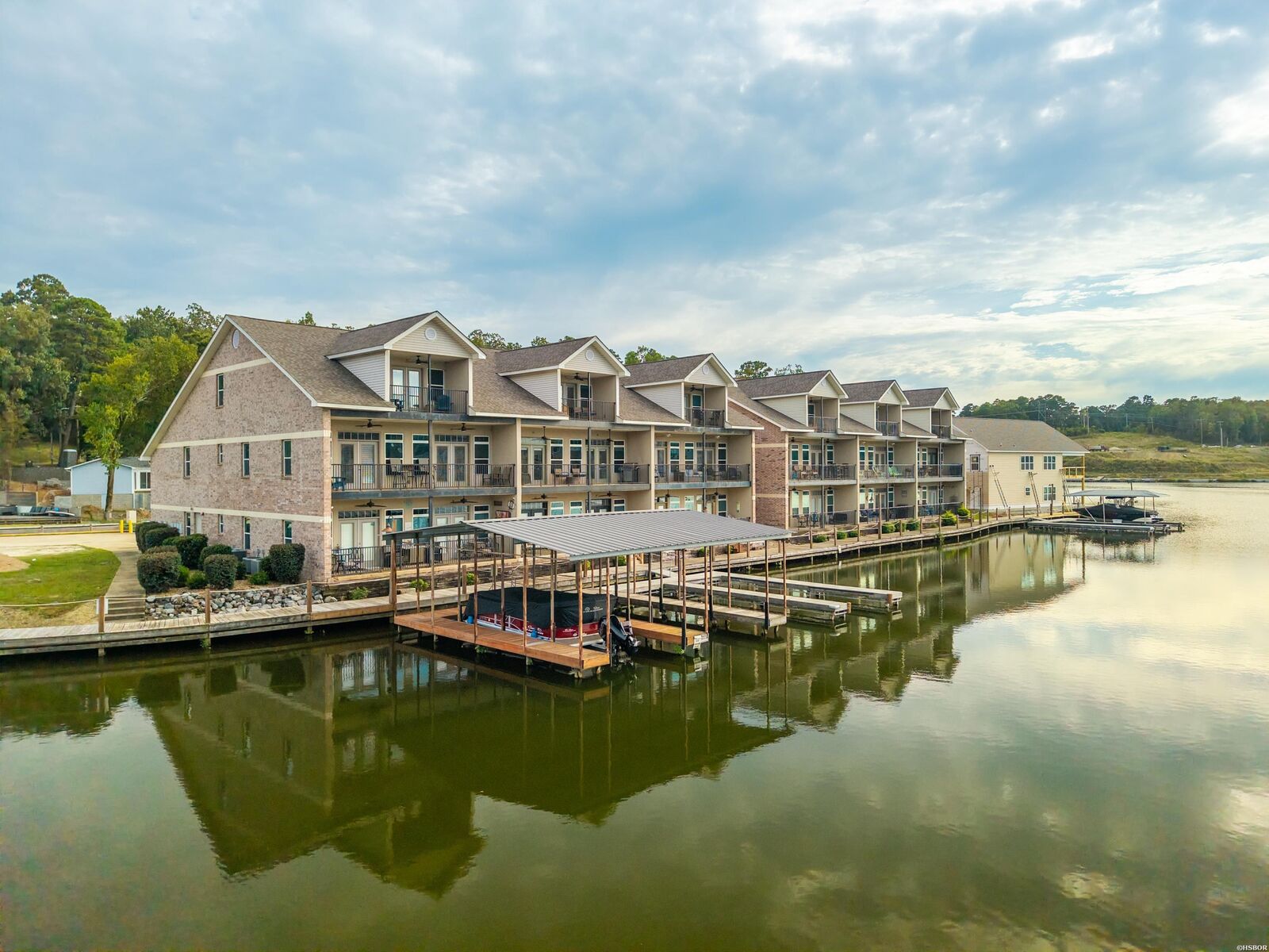Property Photo:  532 Grandpoint B-4  AR 71901 