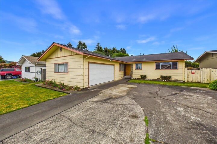 Property Photo:  2027 2nd Avenue  CA 95540 