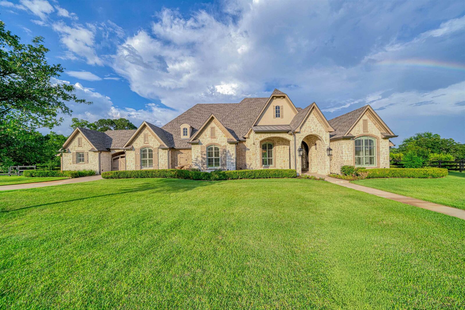 Property Photo: 215 Buffalo Creek Drive TX 75605