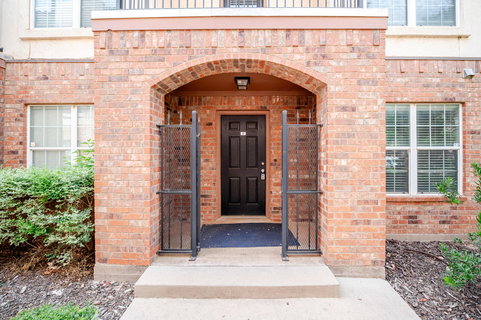 Property Photo:  2111 Main Street Apt 1  TX 79401 