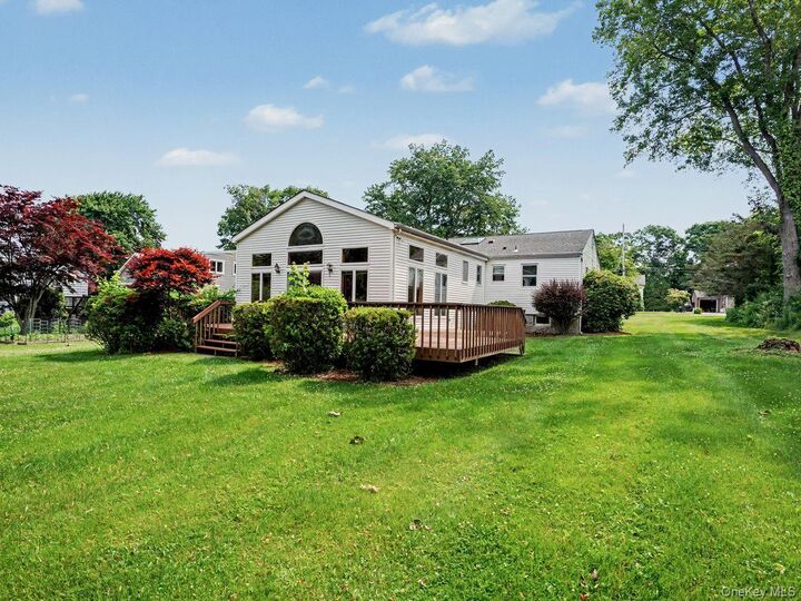 Property Photo:  42 Kelly Ridge Road  NY 10512 