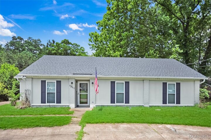 Property Photo: 1201 Dalraida Road AL 36109