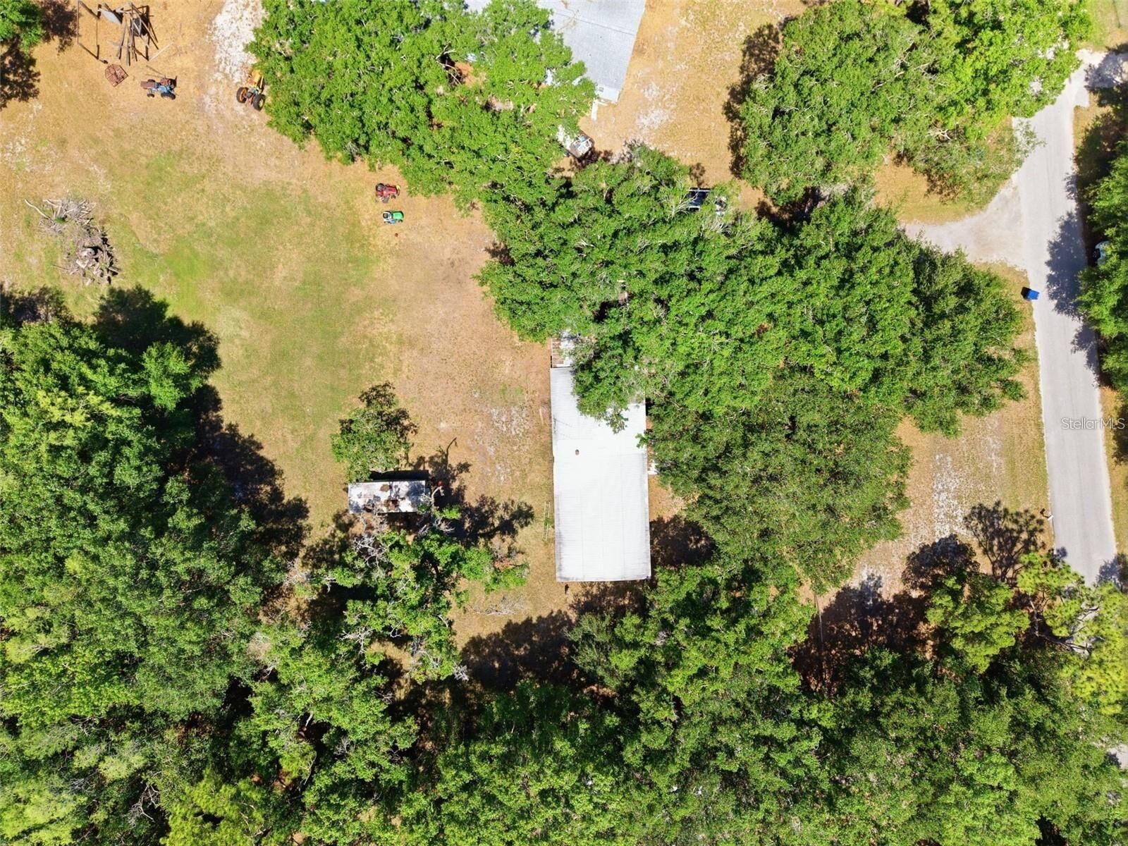 Property Photo:  17214 Chinaberry Road  FL 33558 