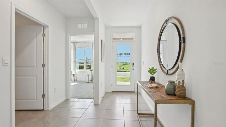 Property Photo: 1284 16 Avenue SE FL 33570