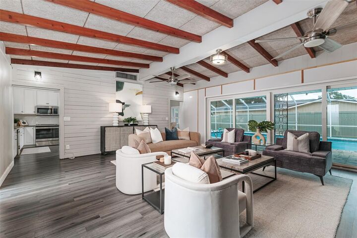 Property Photo: 2925 E Lake Hartridge Drive FL 33881