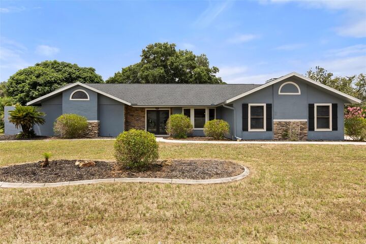 Property Photo: 751 E Gilchrist Court FL 34442