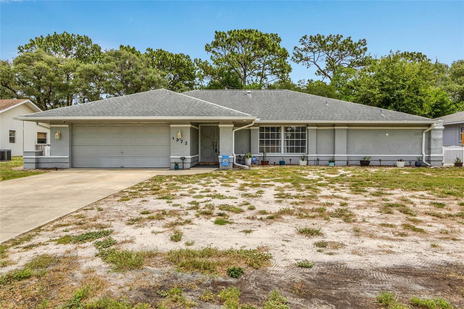 Property Photo: 1372 Haulover Avenue FL 34608