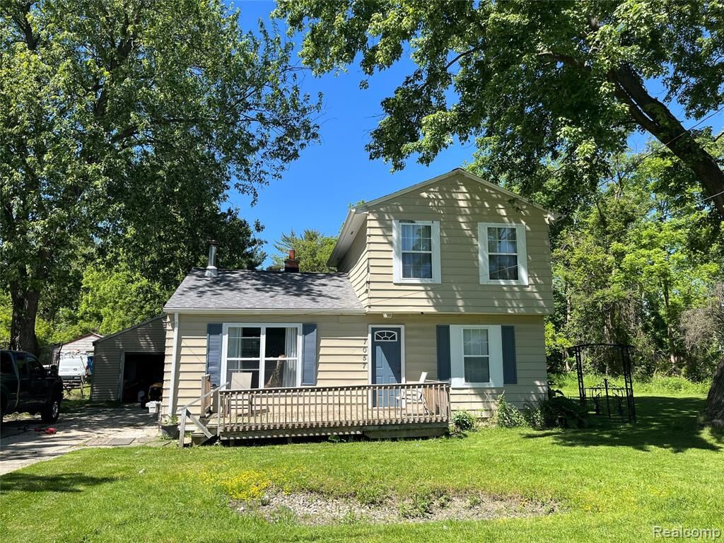 Property Photo: 7057 Lapeer Road MI 48423 2534