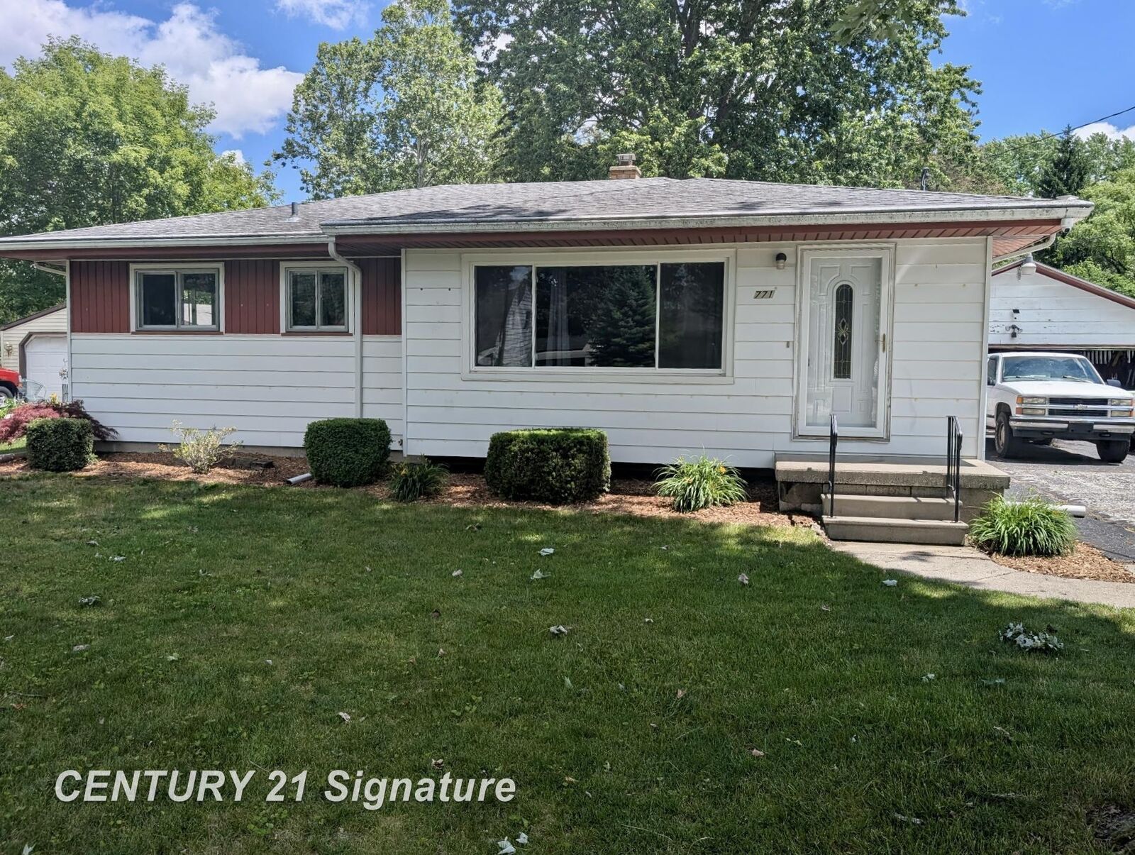 Property Photo: 771 S Frost Drive MI 48638