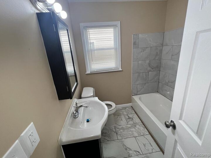 Property Photo: 9091 Fielding Street MI 48228 1670