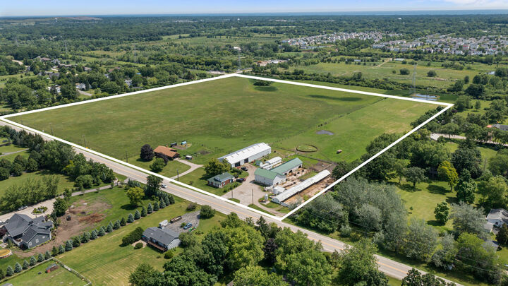 Property Photo: 39525 N Delany Road IL 60083