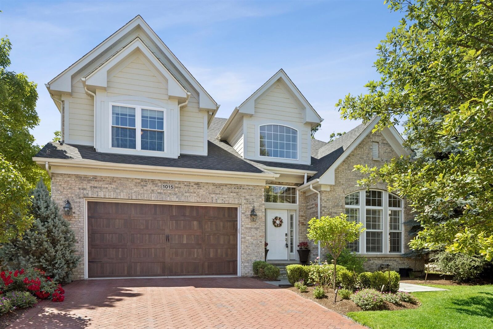 Property Photo: 1015 White Pine Lane IL 60558