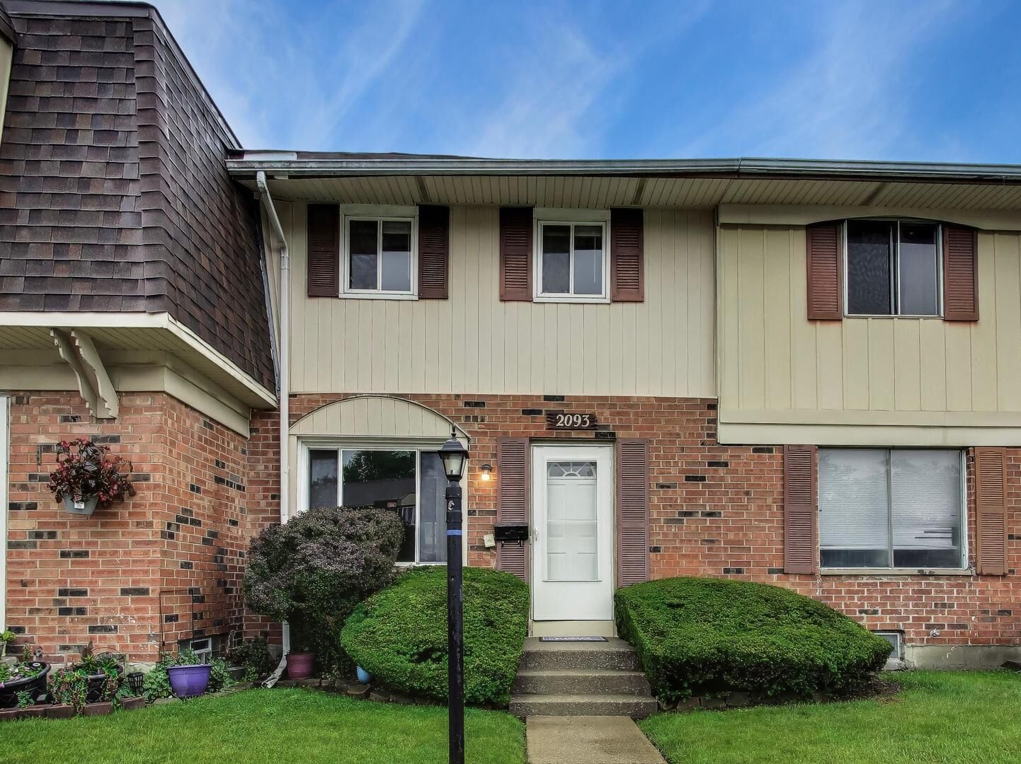 Property Photo:  2093 Euclid Court  IL 60471 