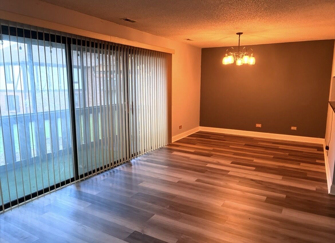 Property Photo: 8248 Juniper Court 27D IL 60465