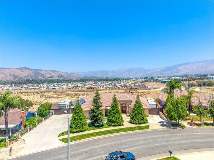 Property Photo: 35102 Persimmon CA 92399