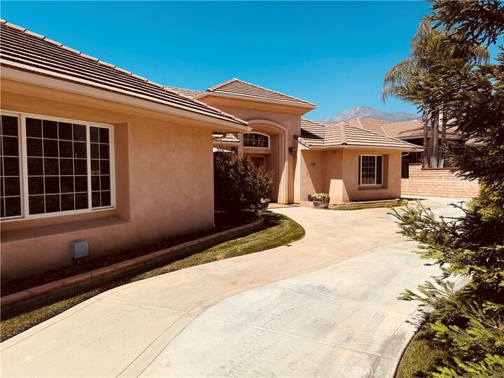Property Photo: 35102 Persimmon CA 92399
