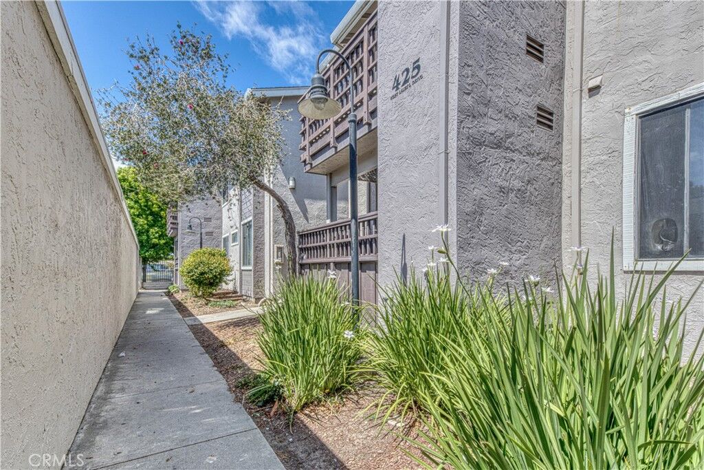 Property Photo:  425 W Laurel  CA 93906 