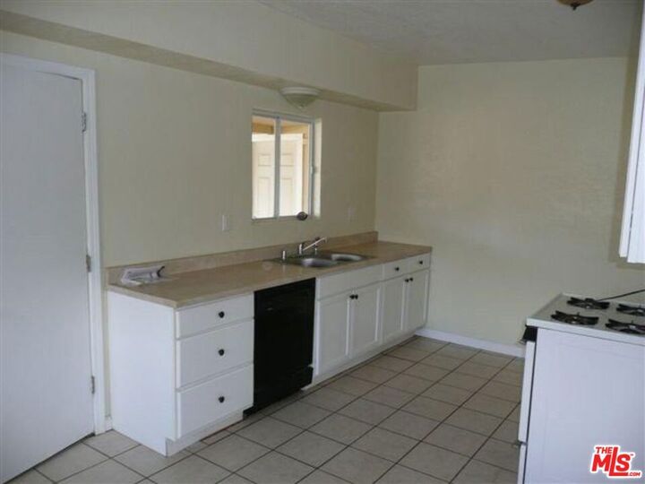 Property Photo:  310 N Cherry Street  CA 92220 