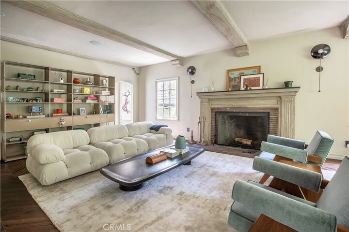 Property Photo:  5531 Red Oak  CA 90068 