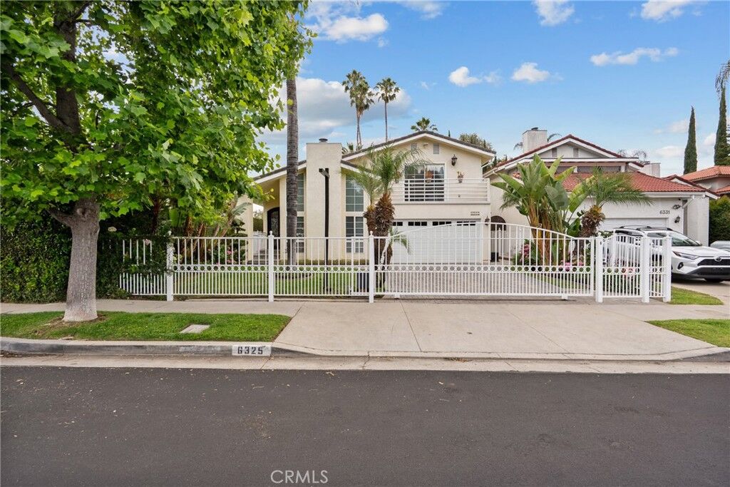 Property Photo:  6325 Yolanda  CA 91335 