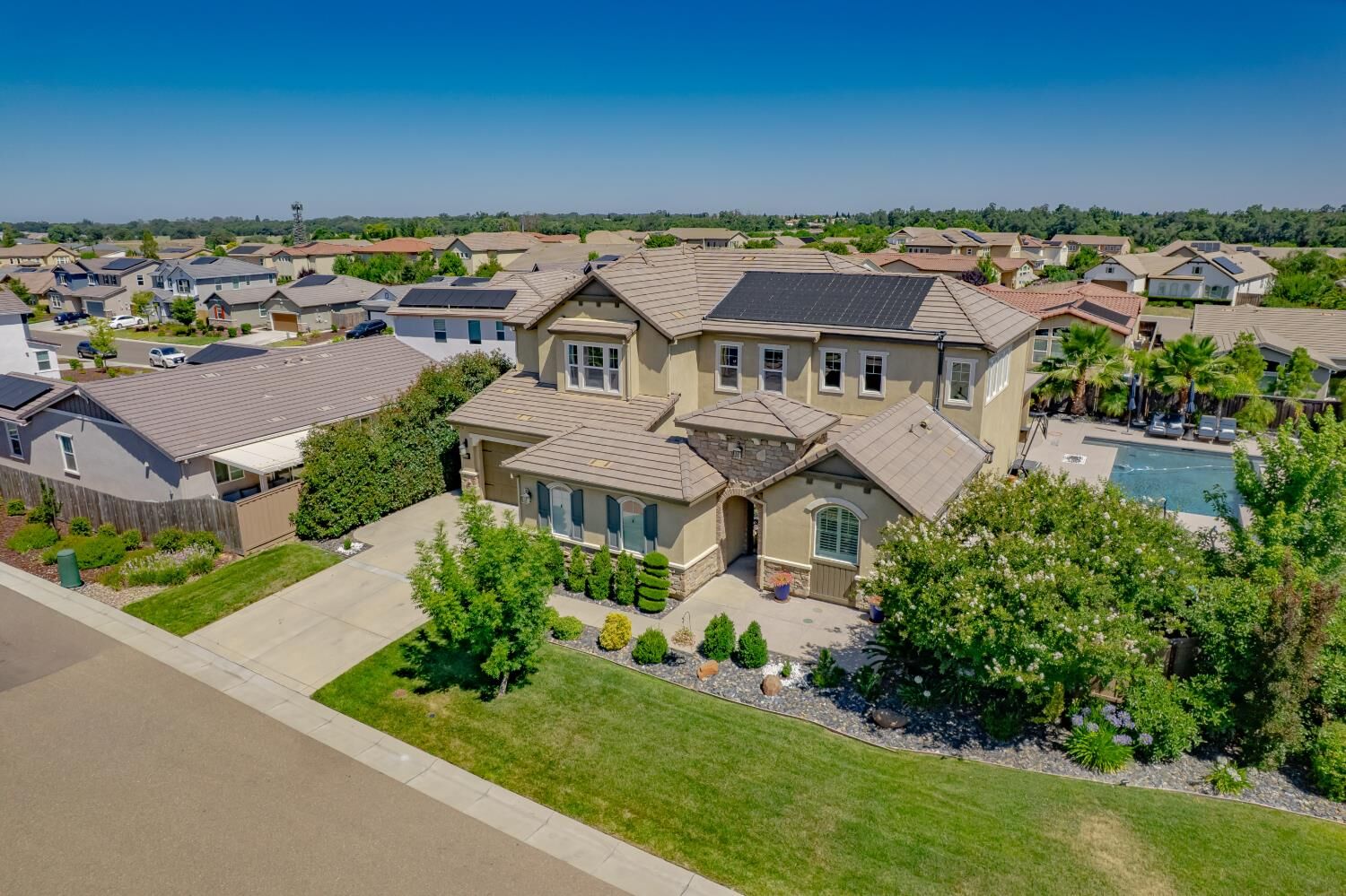 Property Photo:  4340 Majestic Prince Way  CA 95747 