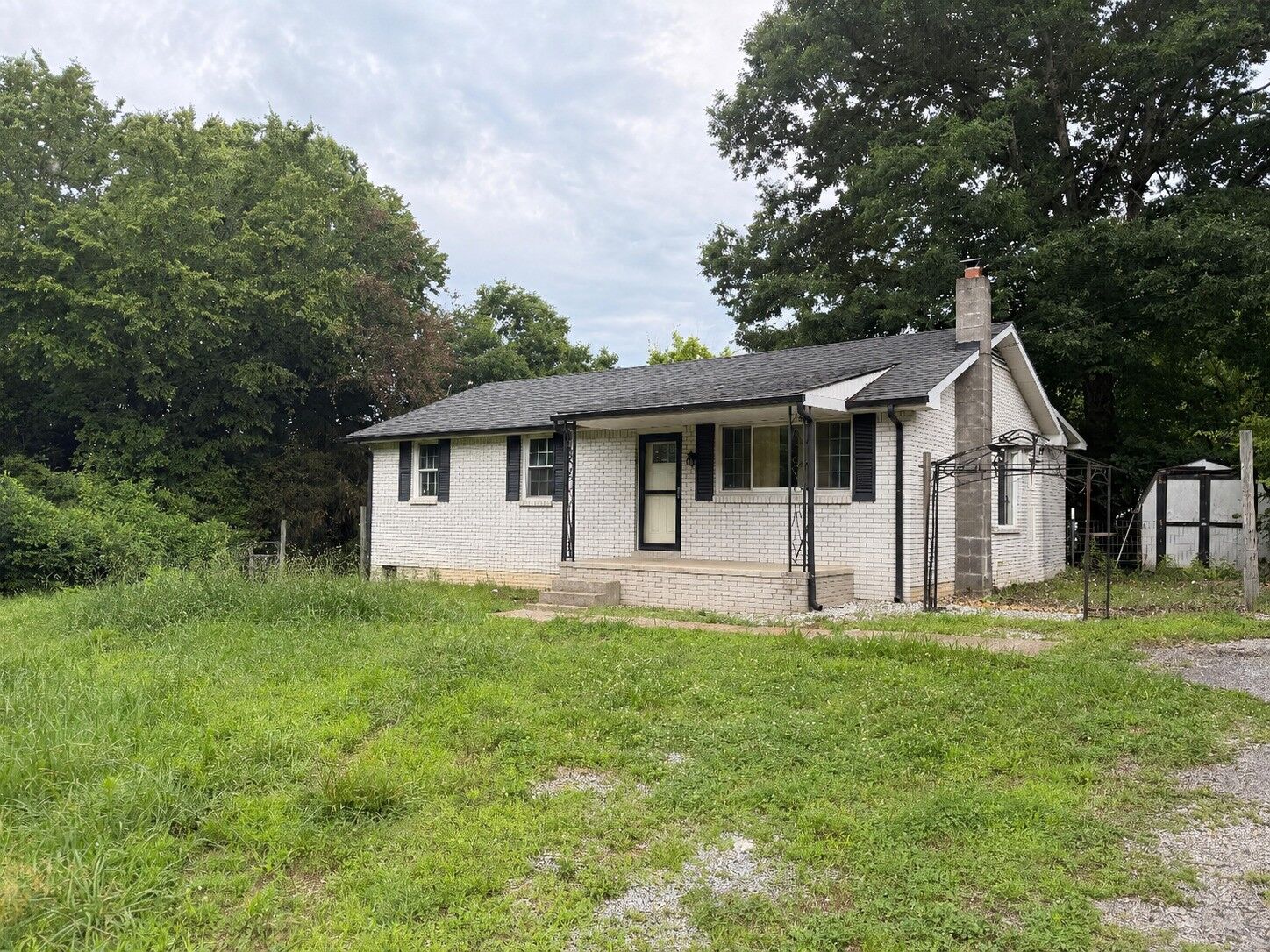 Property Photo: 1180 Bandy Rd TN 37015