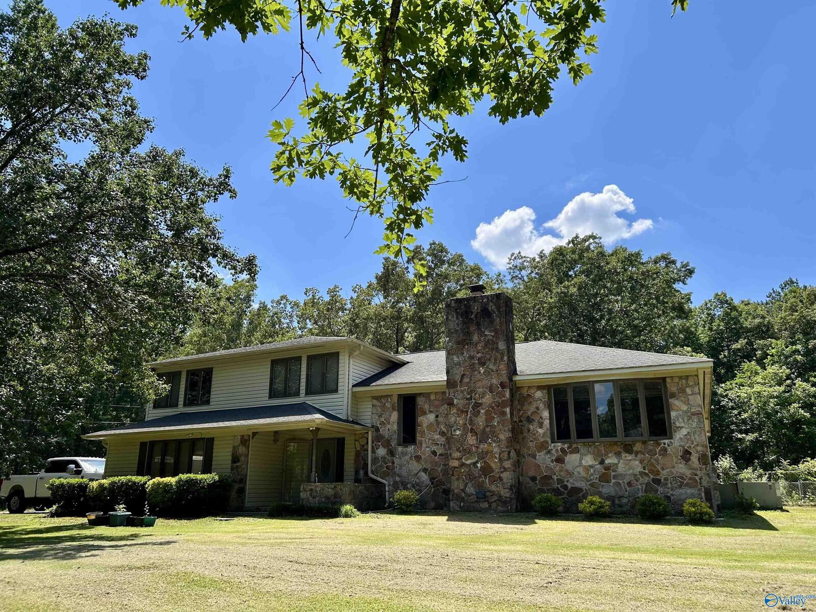 Property Photo: 630 Carolyn Court AL 35901