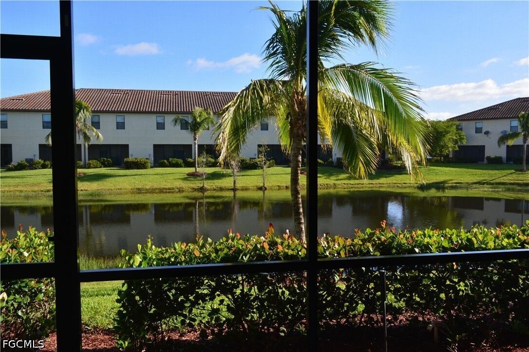 Property Photo:  14707 Summer Rose Way  FL 33919 