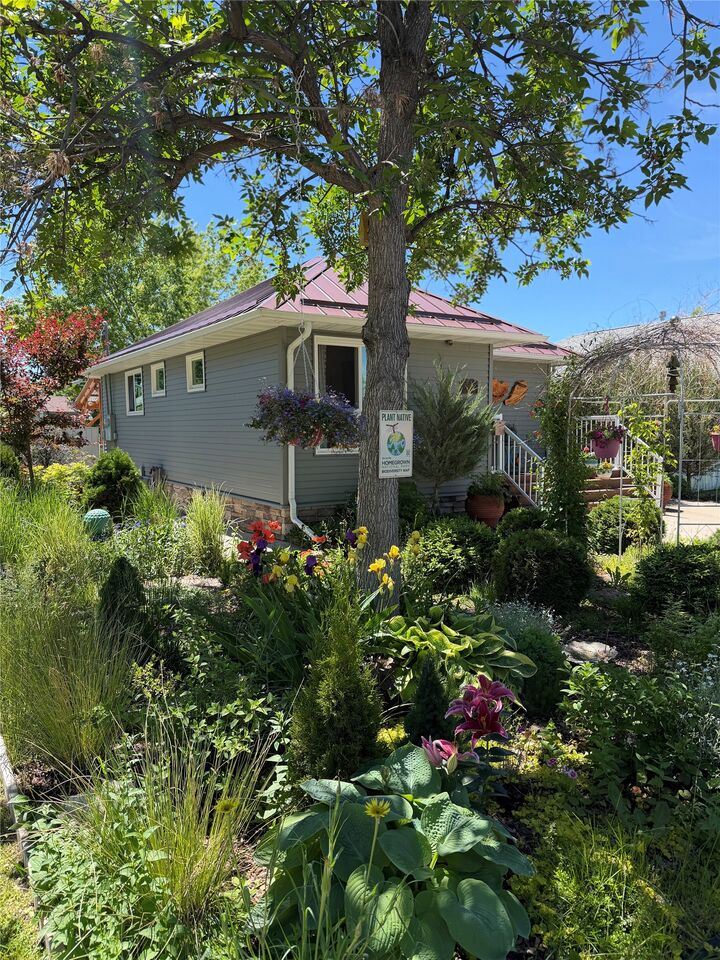Property Photo: 2116 8th Avenue N MT 59401