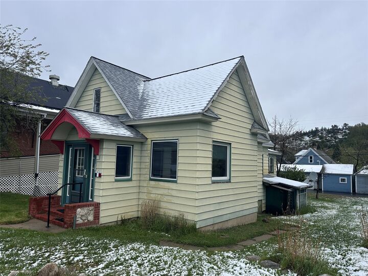 Property Photo: 316 Broadway Avenue S MT 59068