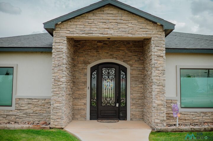 Property Photo:  405 Walker Farm Road  NM 88220 