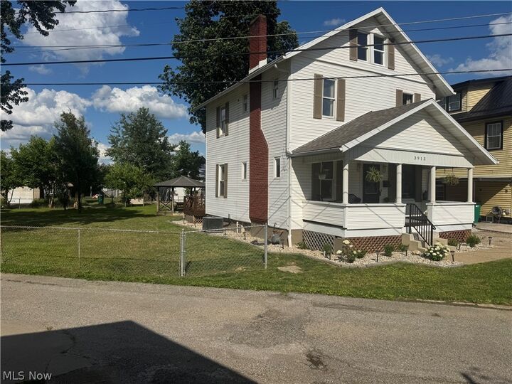 Property Photo: 3913 11th Avenue WV 26101