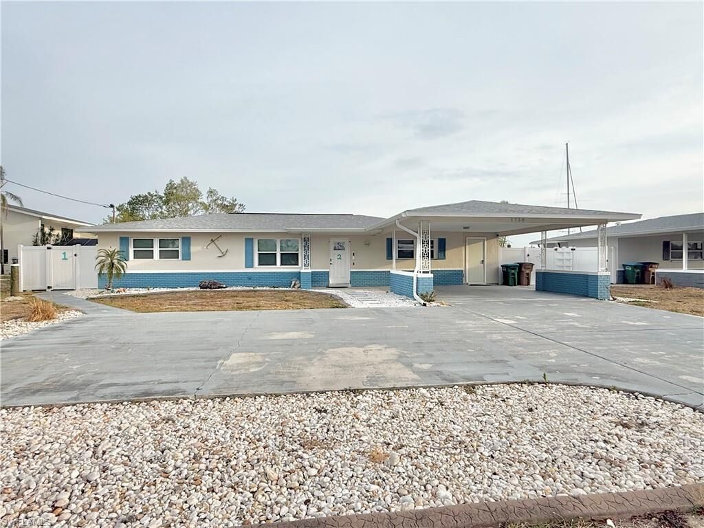 Property Photo: 1730 Bikini Ct 2 FL 33904