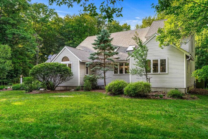 Property Photo: 301 N Amherst Road NH 03110