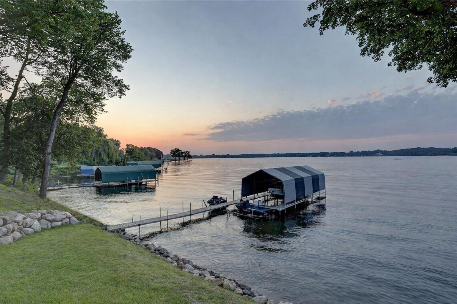 Property Photo:  2625 Woodbridge Road  MN 55391 